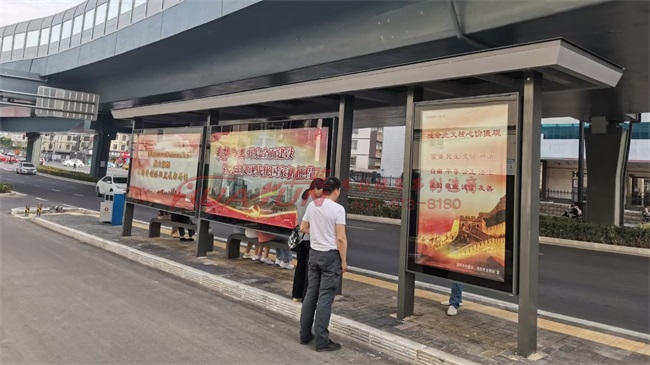 河南洛阳第二批候车亭发货