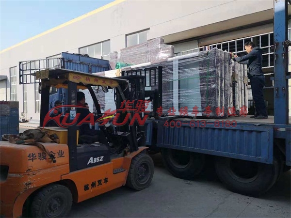 辽宁阜新老客户宣传栏发货(图2)