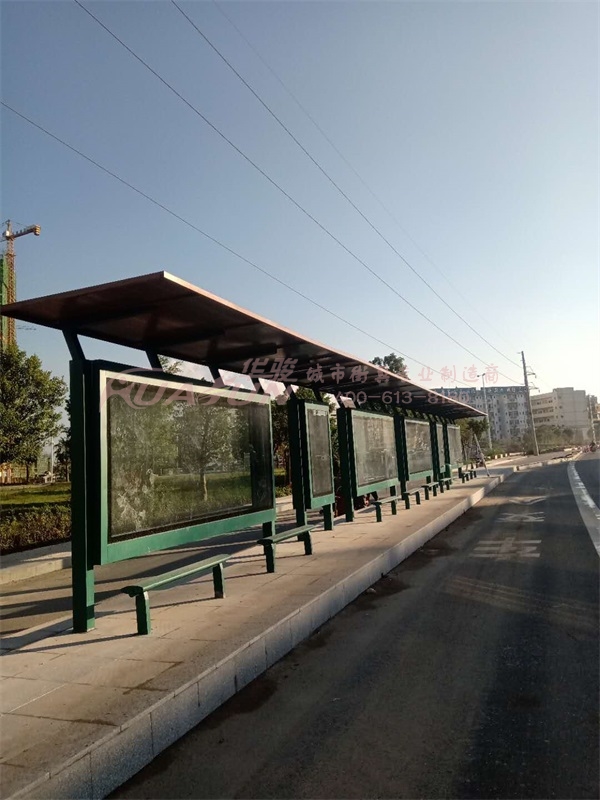 广西梧州公交候车亭安装实景(图1)