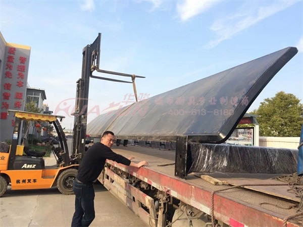 四川乐山候车亭样机发货(图2) 四川乐山候车亭样机发货(图2)