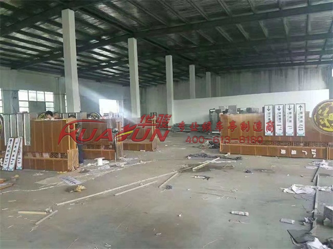 内蒙古呼和浩特第二批候车亭发货(图2) 内蒙古呼和浩特第二批候车亭发货(图2)