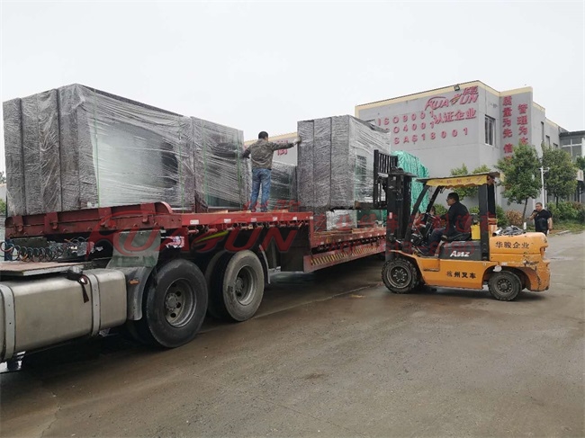 甘肃敦煌候车亭滚动灯箱发货(图2)