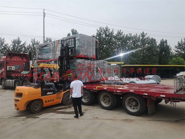 四川第二批公交候车亭发货(图2) 四川第二批公交候车亭发货(图2)