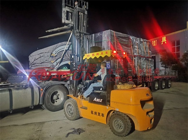 四川第二批公交候车亭发货(图3) 四川第二批公交候车亭发货(图3)