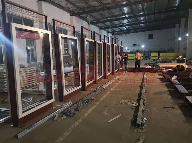 河北第三批公交候车亭发货(图2)