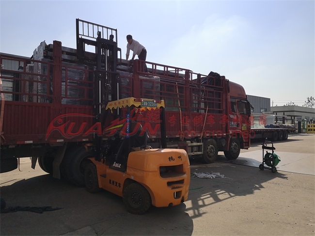 河南第二批简约款候车亭发货(图3) 河南第二批简约款候车亭发货(图3)