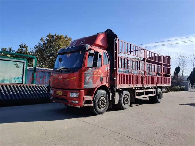 广东不锈钢候车亭厂家发货(图2)