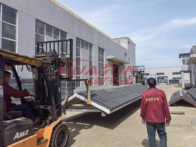 江苏徐州第十一批复古候车亭发货(图2)