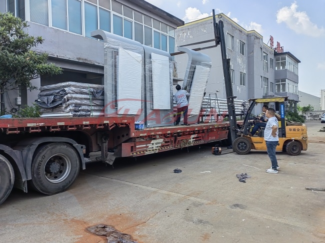 湖南长沙智能公交站台第十八批发货(图1)