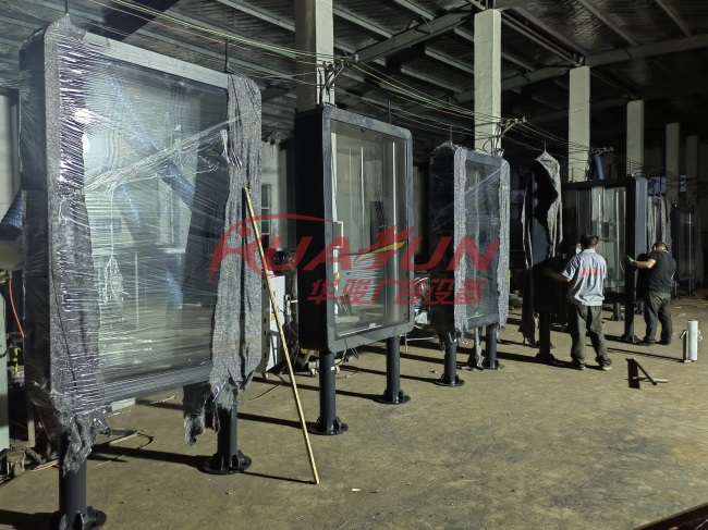 新疆克拉玛依公交站台第四批发货(图1)