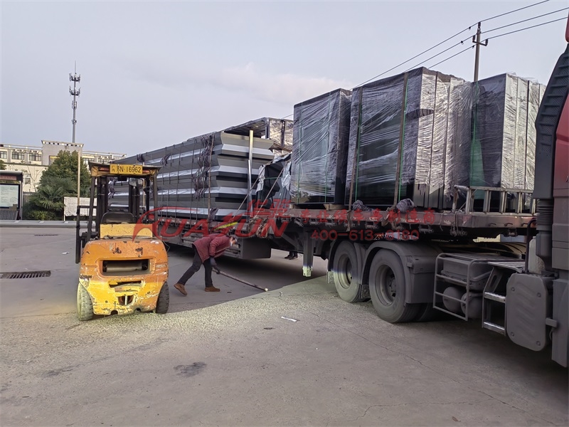 河南洛阳候车亭十一批次发货(图1) 河南洛阳候车亭十一批次发货(图1)