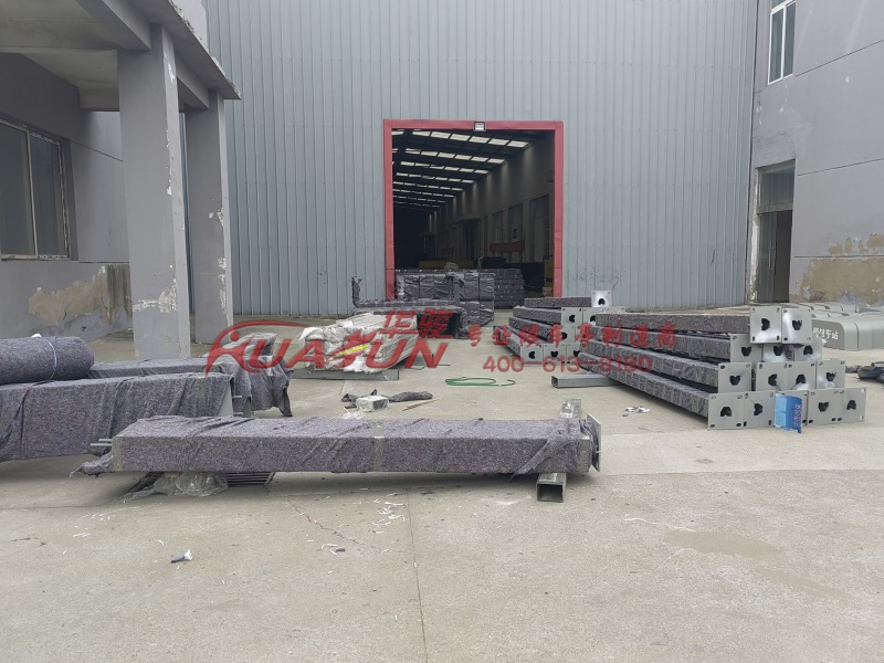 湖南长沙智能公交站台发货(图2) 湖南长沙智能公交站台发货(图2)