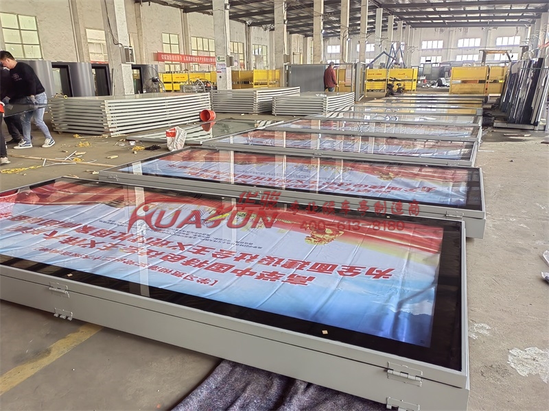 湖南长沙智能公交站台发货(图4) 湖南长沙智能公交站台发货(图4)