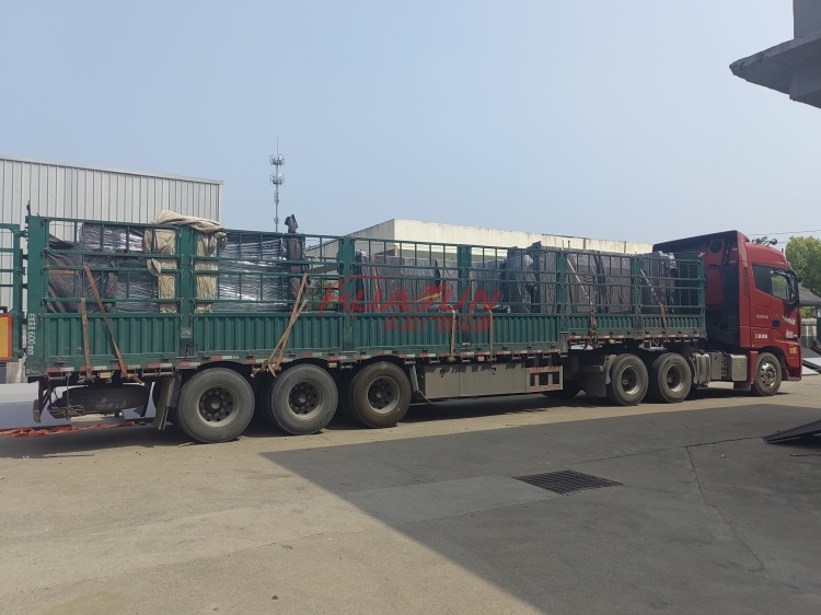 江苏高邮智能公交站台厂家发货(图3) 江苏高邮智能公交站台厂家发货(图3)