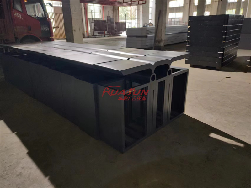 江苏连云港分类垃圾箱发货(图2) 江苏连云港分类垃圾箱发货(图2)