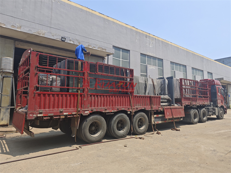 江苏高邮十七批候车亭发货(图3) 江苏高邮十七批候车亭发货(图3)