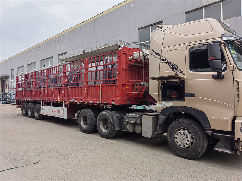 江苏扬州二十二批候车亭发货(图2) 江苏扬州二十二批候车亭发货(图2)