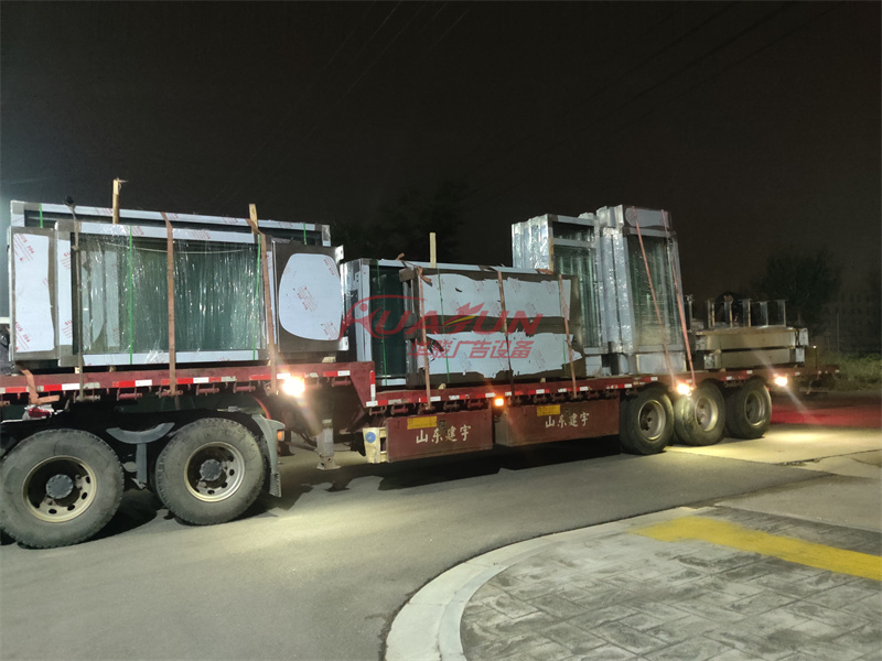 浙江杭州不锈钢候车亭发货(图2) 浙江杭州不锈钢候车亭发货(图2)