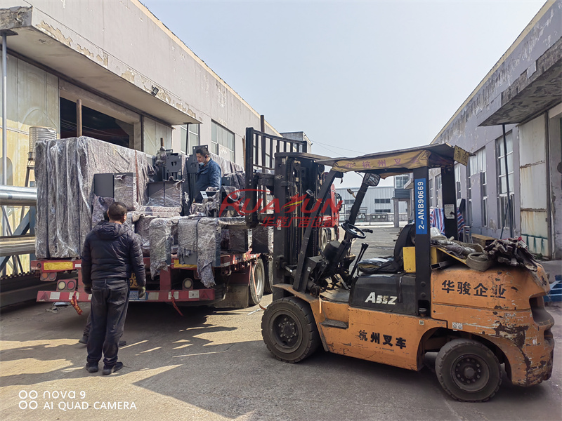 江苏扬州34批次候车亭发货(图1) 江苏扬州34批次候车亭发货(图1)