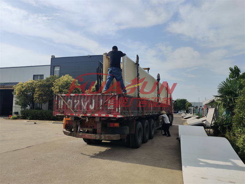 海南陵水公交候车亭发货(图1) 海南陵水公交候车亭发货(图1)