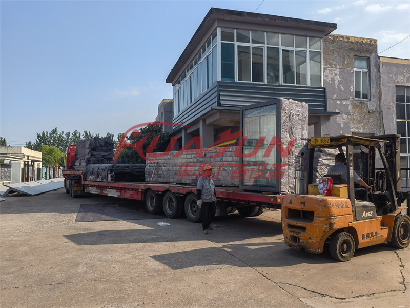 河南延津继续候车亭发货(图1) 河南延津继续候车亭发货(图1)